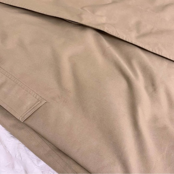 Vintage Burberry Trench Coat with Removable Wool Lining - Picture 11 of 16